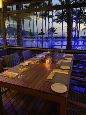 thumbnail: Restaurant