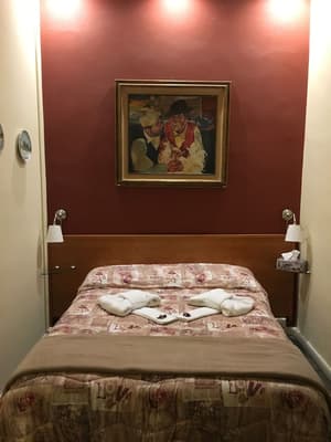 thumbnail: Interior entrance