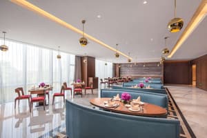 thumbnail: Restaurant