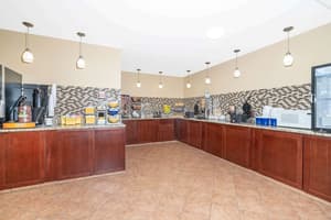 thumbnail: Breakfast area