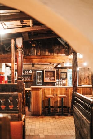 thumbnail: Bar (on property)