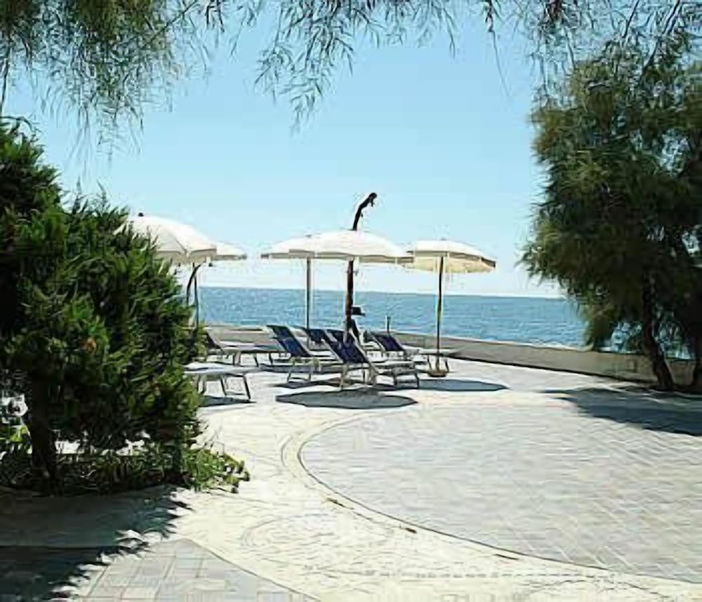 Sundeck