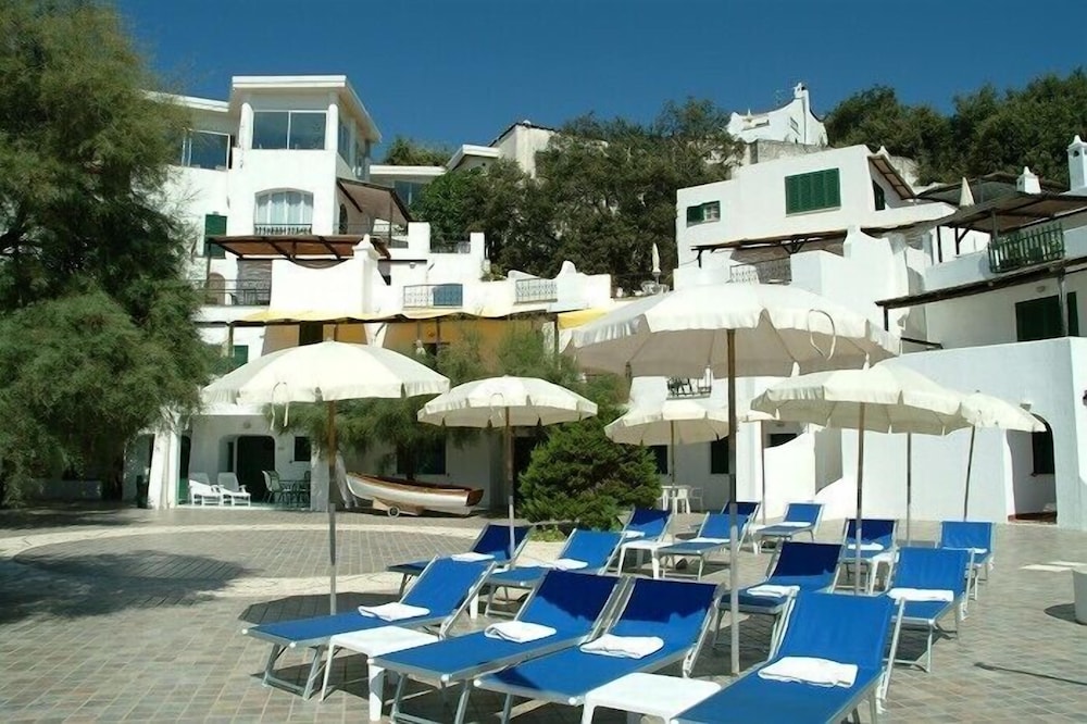 Sundeck