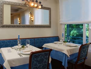 thumbnail: Interior detail