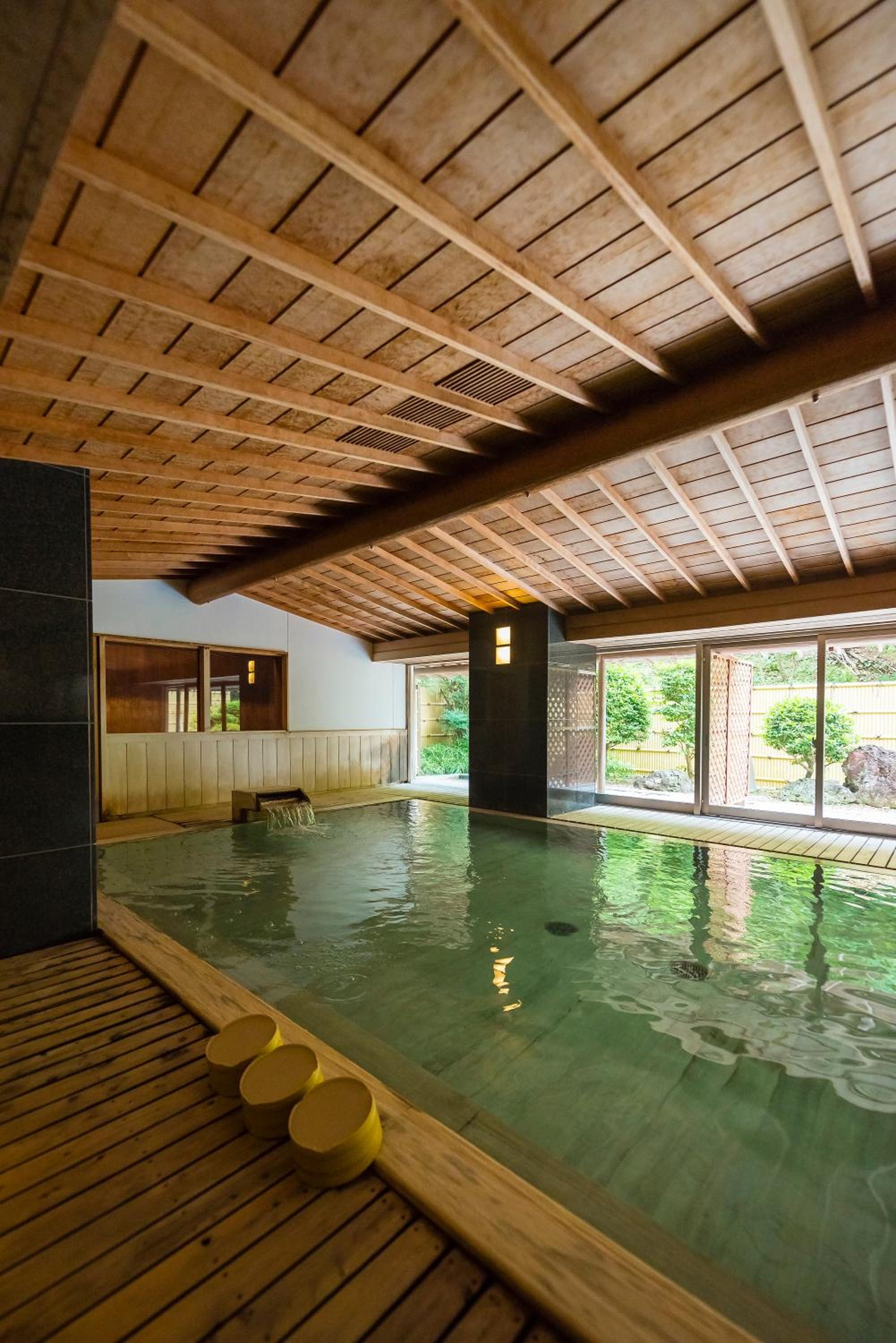 Swimming pool-spa