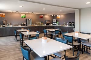 thumbnail: Breakfast area
