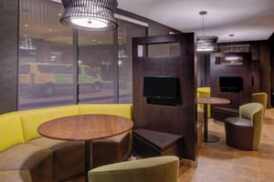 thumbnail: Restaurant