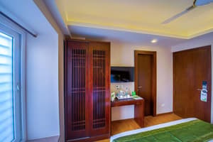 thumbnail: Room