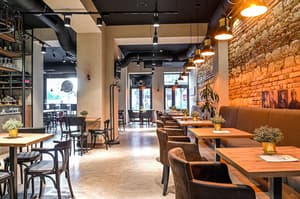 thumbnail: Restaurant
