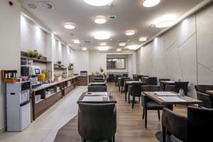 thumbnail: Restaurant
