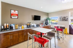 thumbnail: Breakfast area