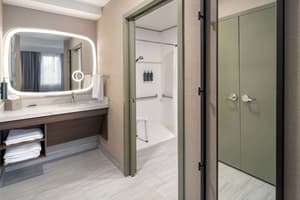 thumbnail: Bathroom shower