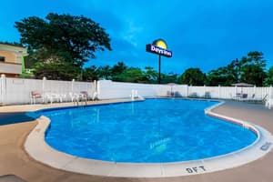 thumbnail: Pool