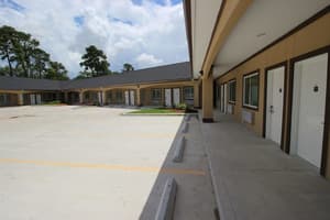 thumbnail: Property grounds
