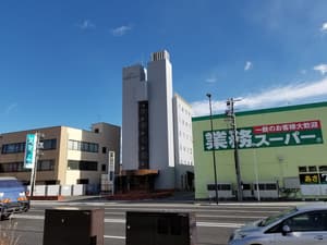 thumbnail: Street view