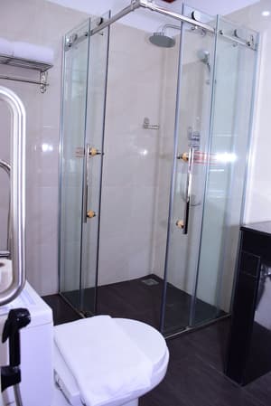 thumbnail: Bathroom