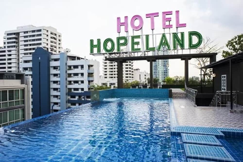 Rooftop pool