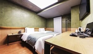 thumbnail: Room