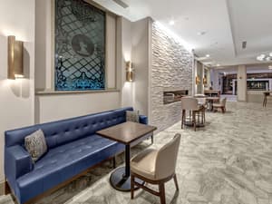 thumbnail: Restaurant