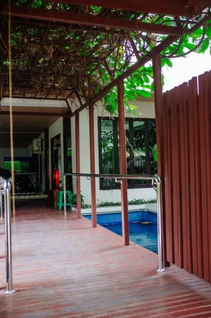thumbnail: Property entrance