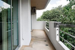 thumbnail: Balcony