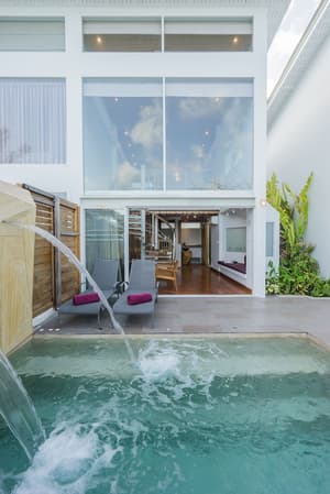 thumbnail: Outdoor pool