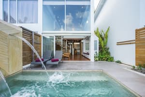 thumbnail: Outdoor pool