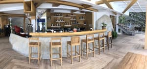 thumbnail: Bar (on property)