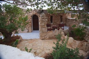 thumbnail: Exterior