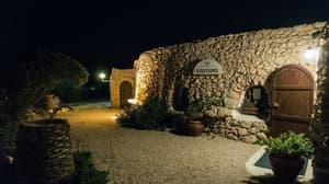 thumbnail: Exterior