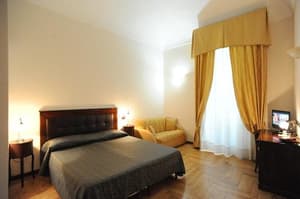 thumbnail: GUESTROOM