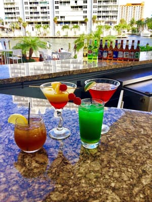 thumbnail: Sports bar