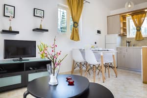 thumbnail: Living area
