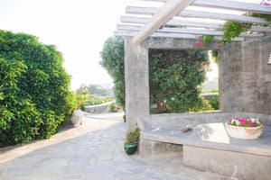 thumbnail: Exterior