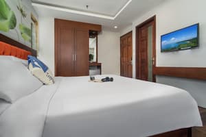 thumbnail: Room