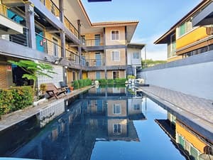 thumbnail: Front of property