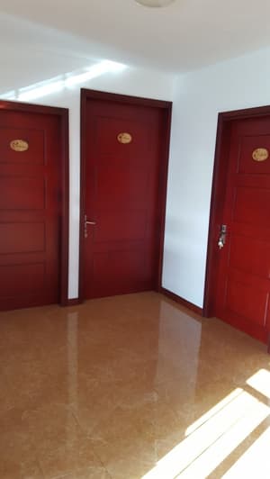 thumbnail: Hallway
