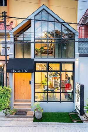 thumbnail: Property entrance