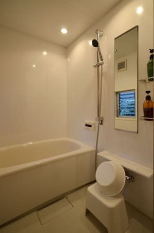 thumbnail: Interior entrance