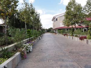 thumbnail: Courtyard