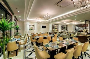 thumbnail: Restaurant