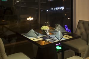 thumbnail: Restaurant