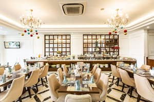 thumbnail: Restaurant