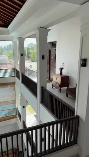 thumbnail: Interior detail