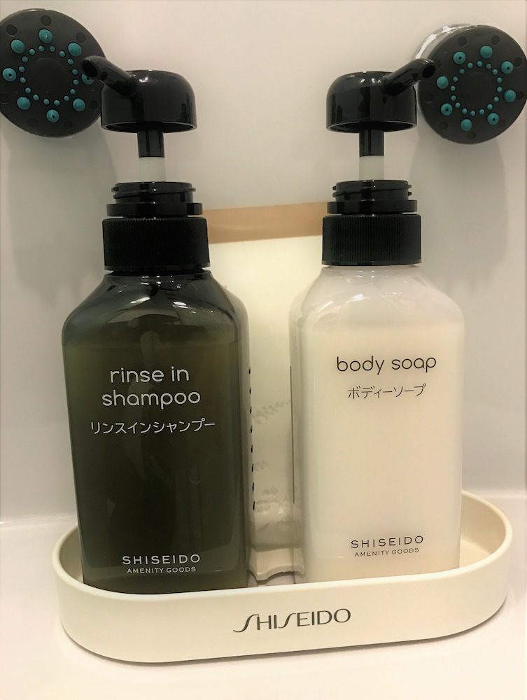 Bathroom amenities