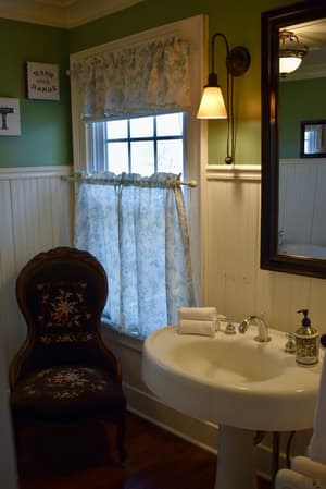 thumbnail: Bathroom