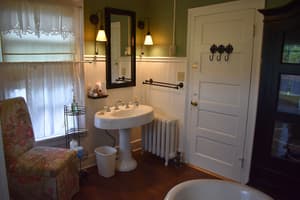 thumbnail: Bathroom
