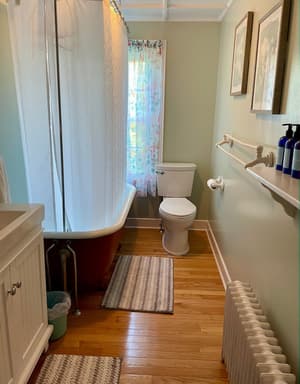 thumbnail: Bathroom