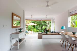 thumbnail: In-room dining