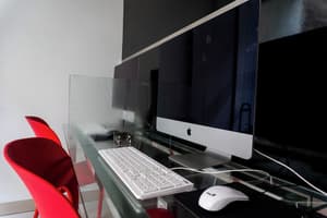 thumbnail: Business center
